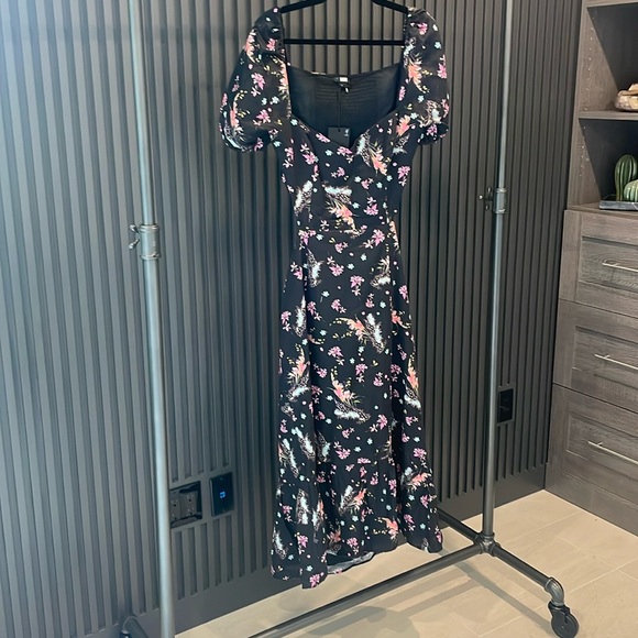 Paige Linh Dress - Picture 1 of 5